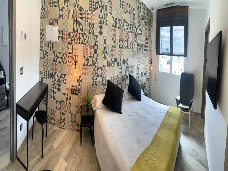 Hotel Riojano image
