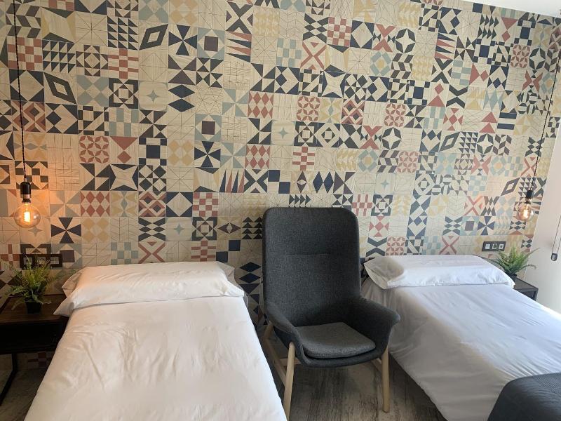 Hotel Riojano image