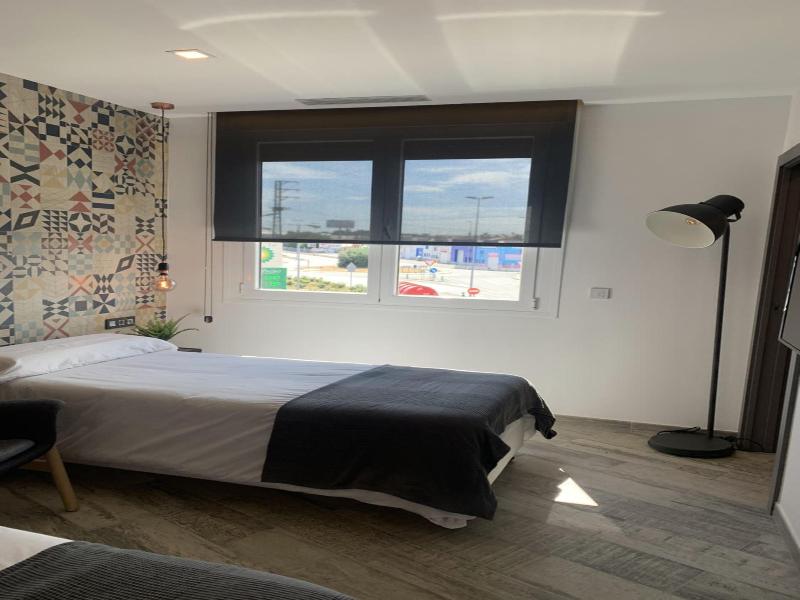 Hotel Riojano image