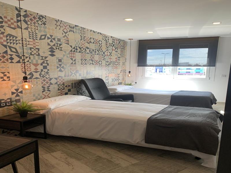 Hotel Riojano image