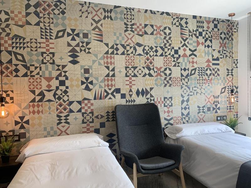 Hotel Riojano image