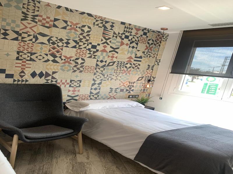 Hotel Riojano image