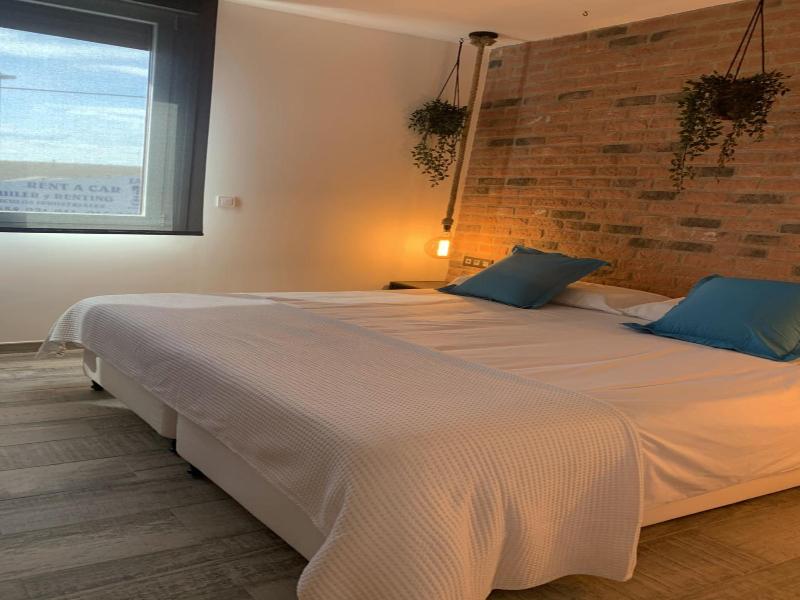 Hotel Riojano image