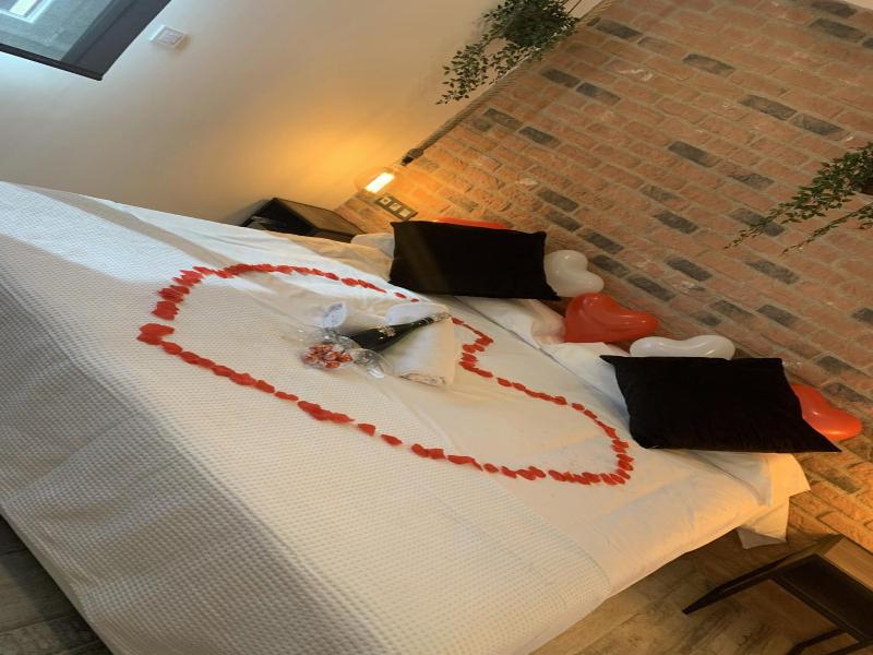 Hotel Riojano image