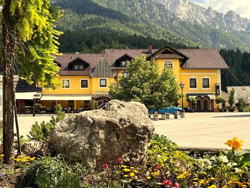 Hotel Kotnik Superior image
