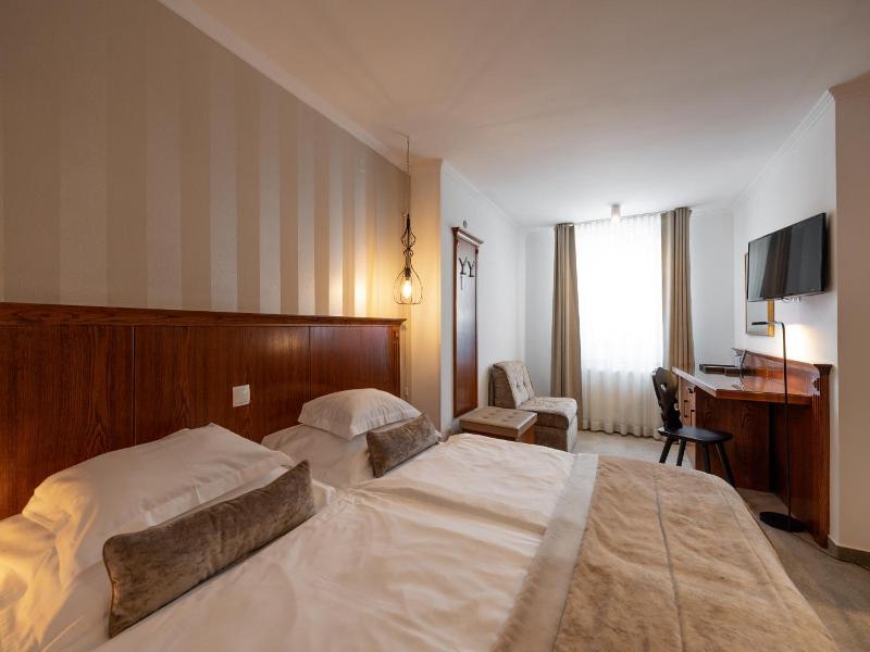 Hotel Kotnik Superior image