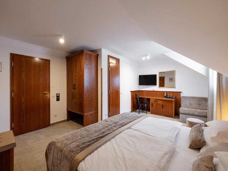 Hotel Kotnik Superior image
