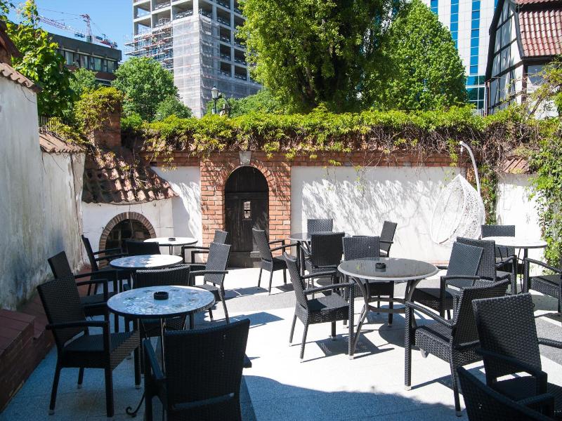World Hostel Old Town image