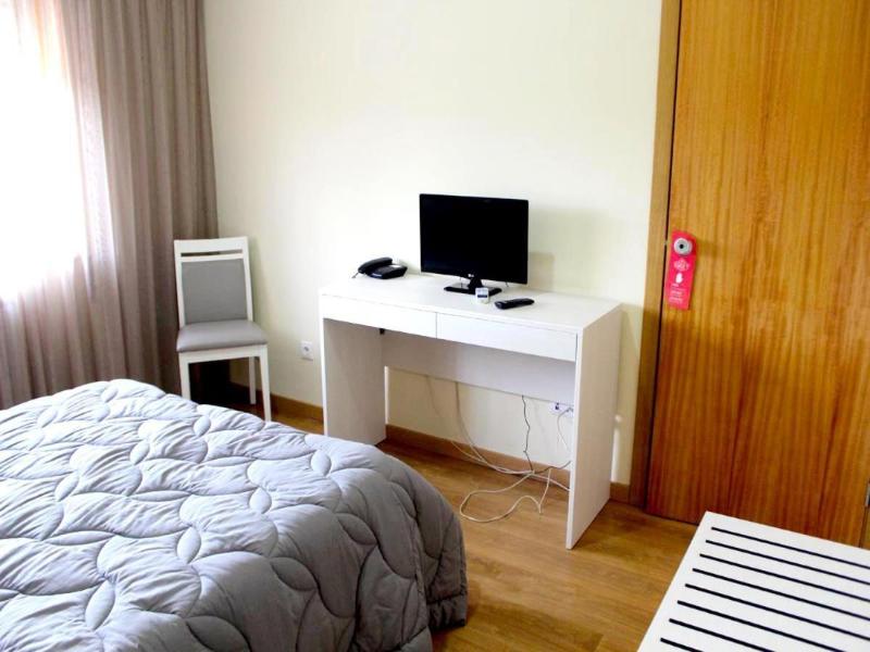 Hotel Jorge V image