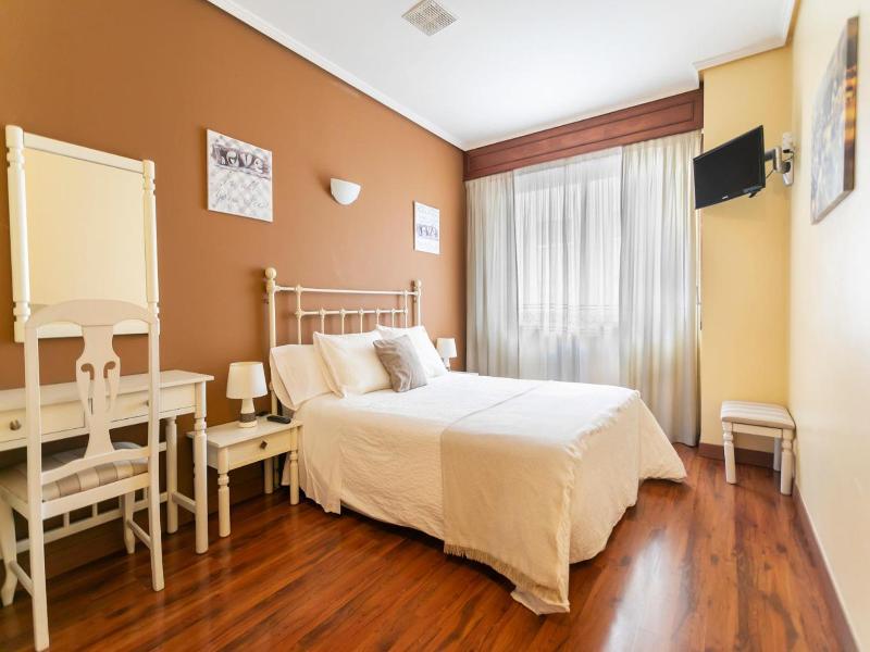Hotel Amv Rica Ferrol image