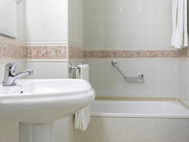 Hotel Amv Rica Ferrol image