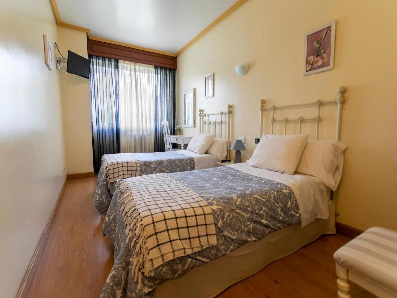 Hotel Amv Rica Ferrol image
