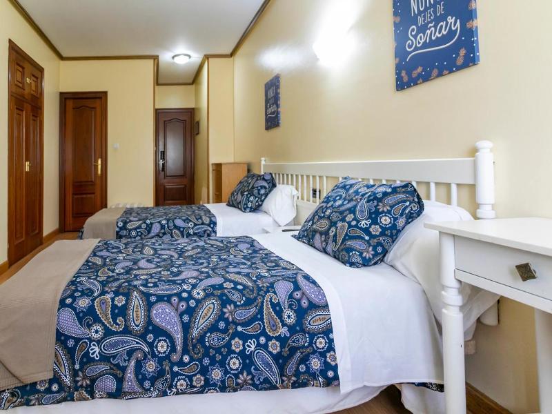 Hotel Amv Rica Ferrol image