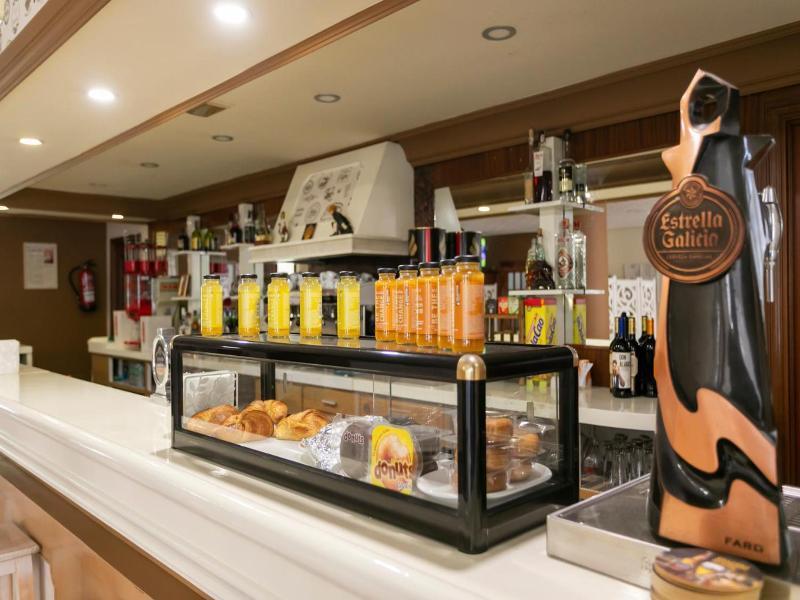 Hotel Amv Rica Ferrol image