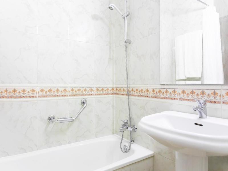 Hotel Amv Rica Ferrol image