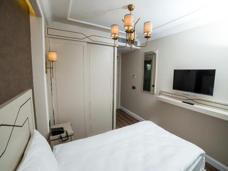 The Charm Hotel Old City image
