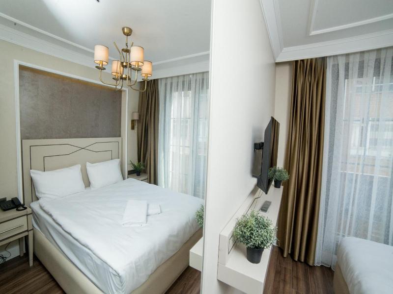 The Charm Hotel Old City image