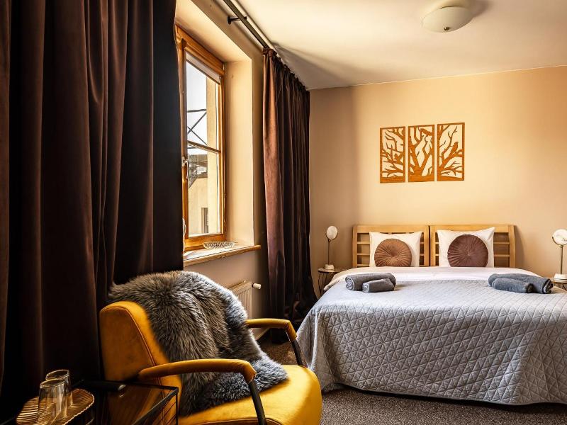 More Hotel image