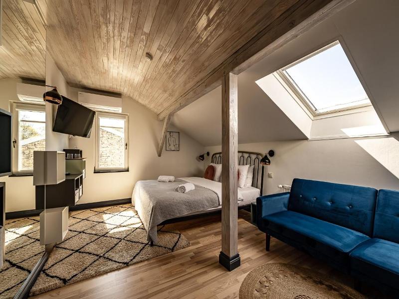 More Hotel image