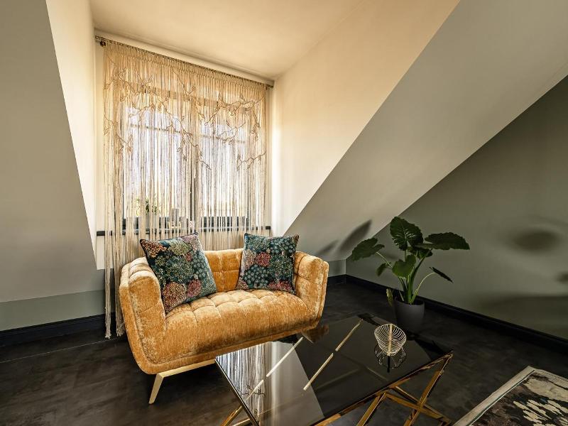 More Hotel image