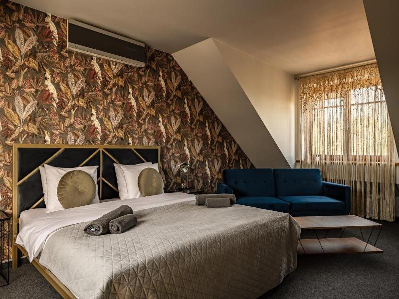 More Hotel image