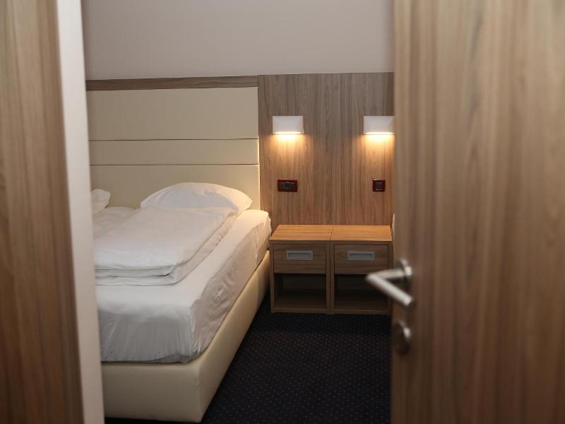 Hotel Ana image