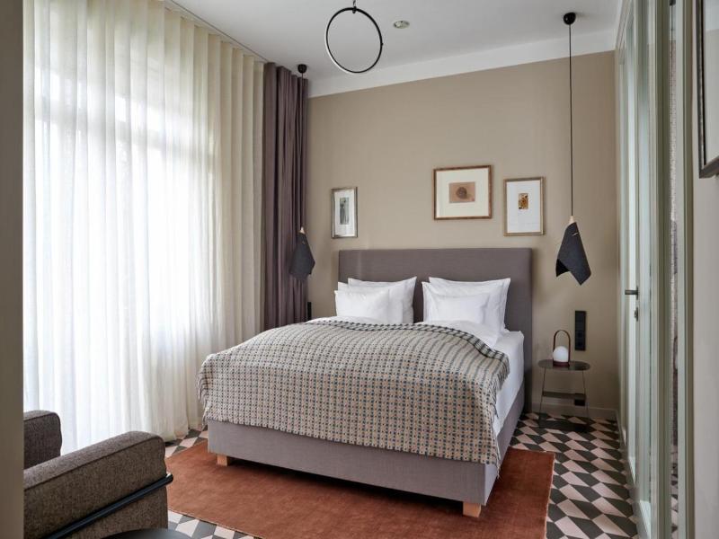 Bagatelle Gardenhouse image