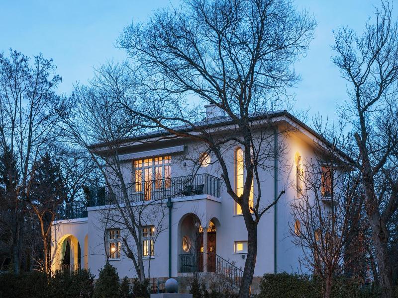 Bagatelle Gardenhouse image