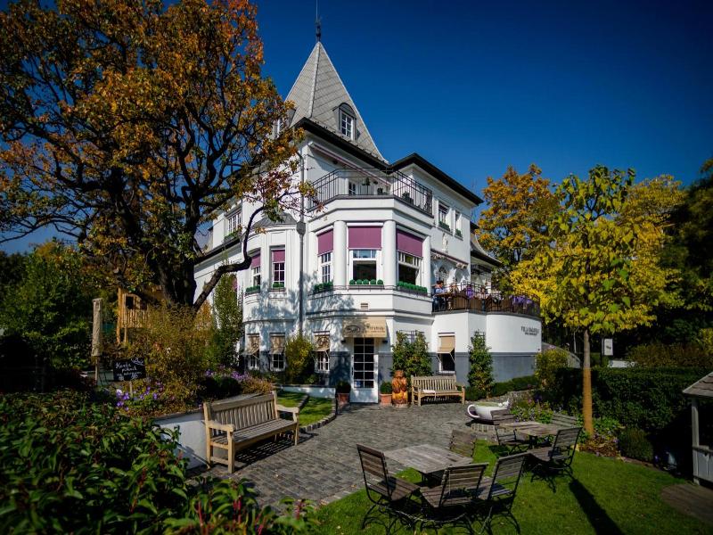 Bagatelle Gardenhouse image