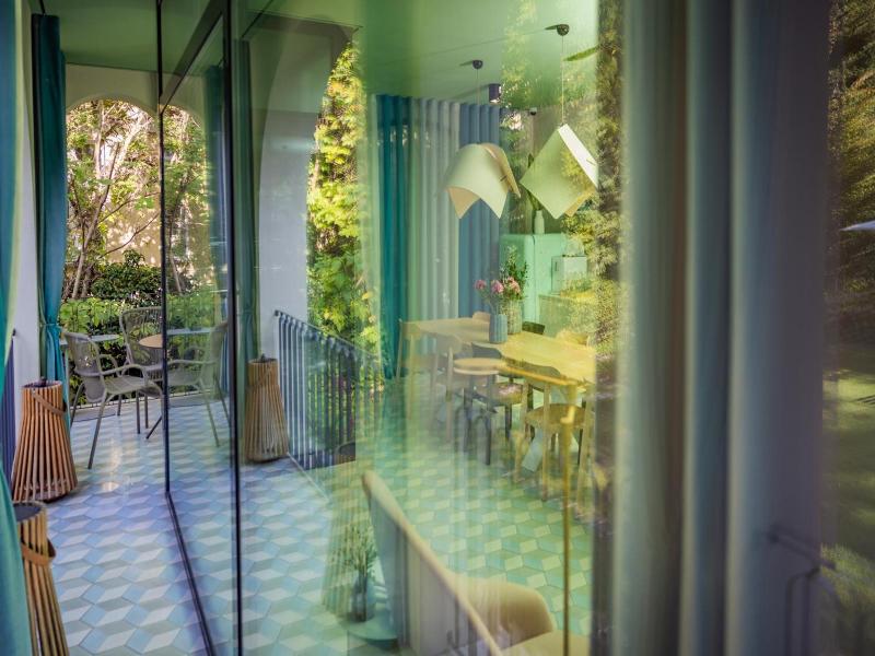 Bagatelle Gardenhouse image