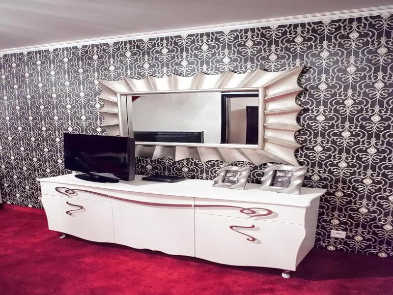 Hotel Lord D Obica image