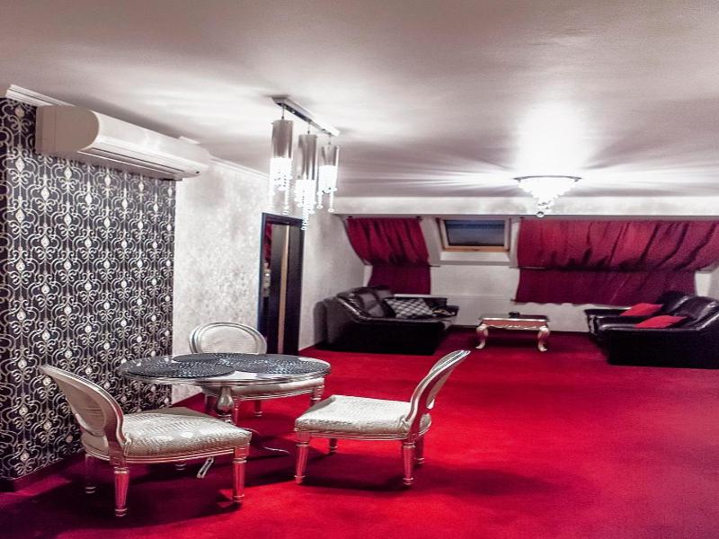 Hotel Lord D Obica image
