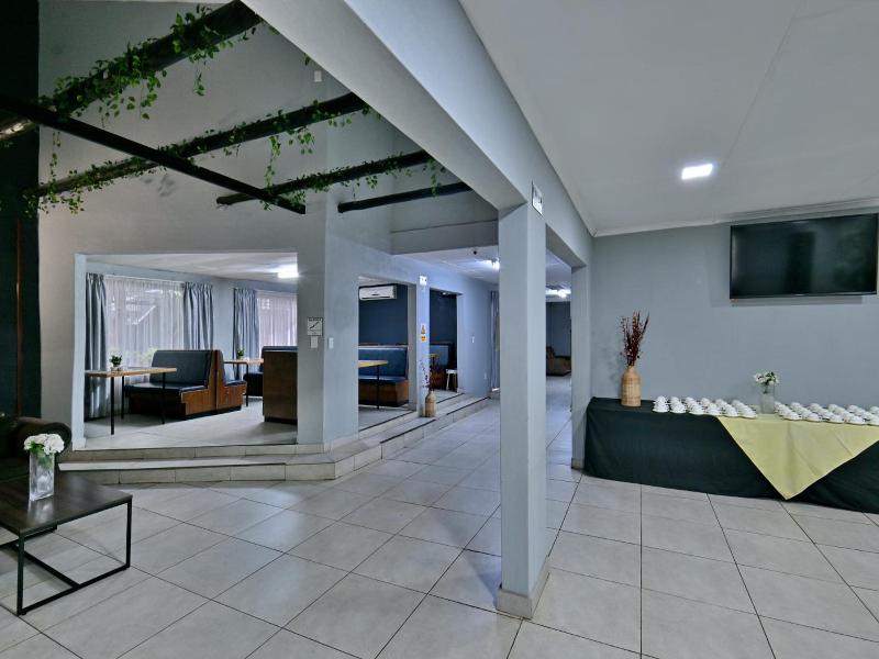 Bon Hotel Rustenburg image