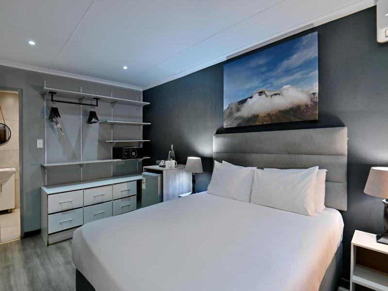 Bon Hotel Rustenburg image