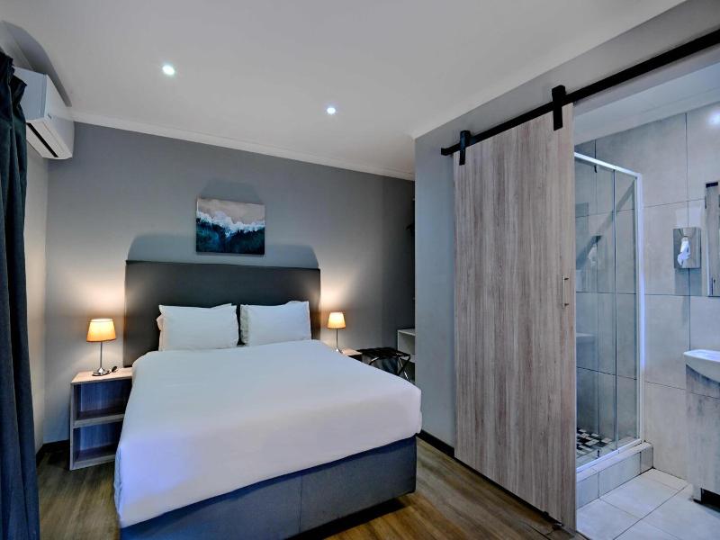 Bon Hotel Rustenburg image