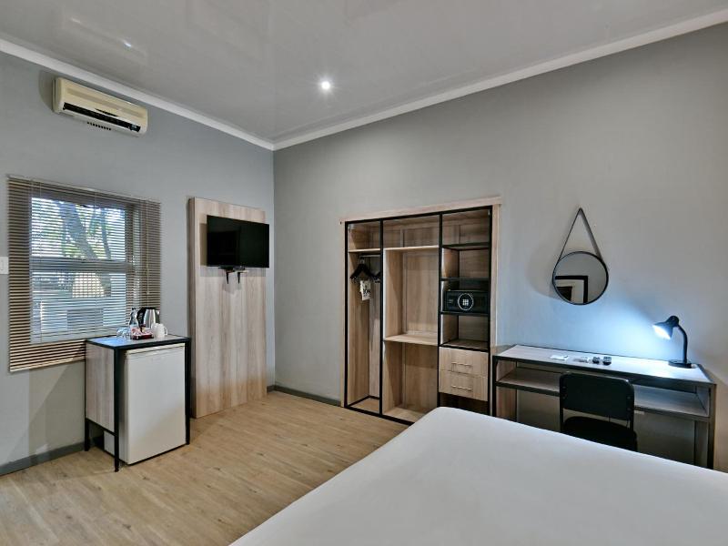 Bon Hotel Rustenburg image
