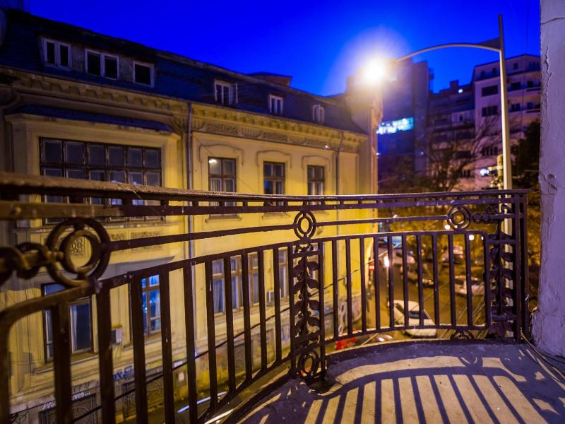Hotel Carpati Imparatul Romanilor image