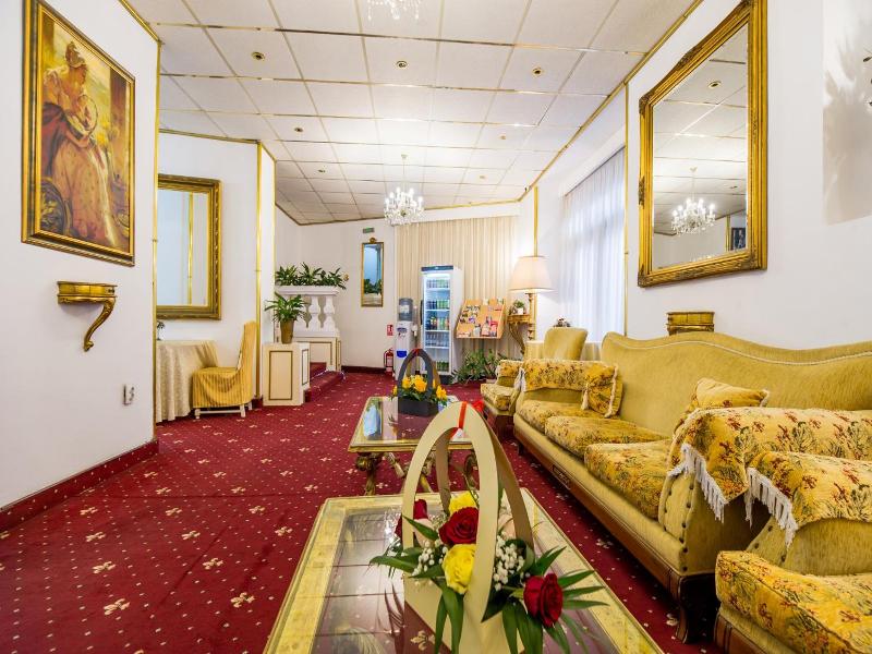 Hotel Carpati Imparatul Romanilor image