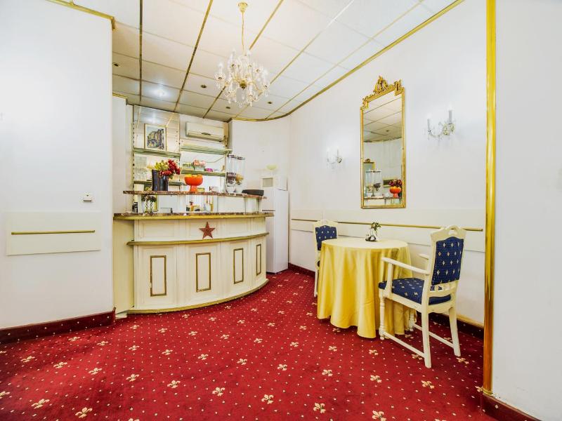 Hotel Carpati Imparatul Romanilor image