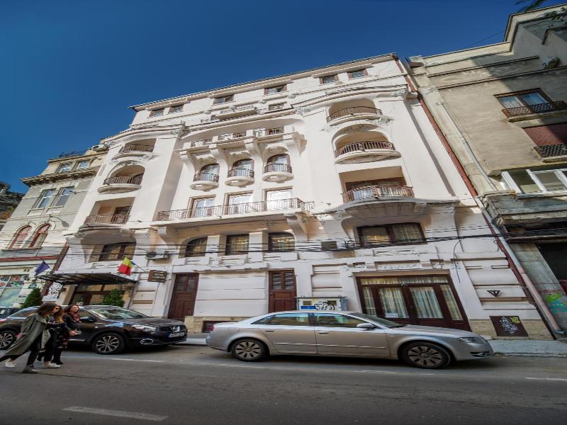 Hotel Carpati Imparatul Romanilor image