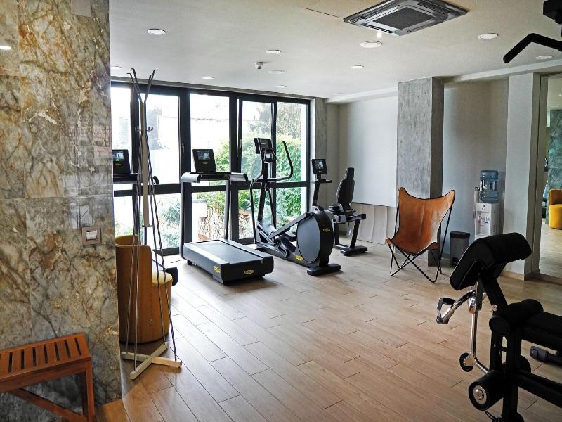 Aniroc Signature Hotel