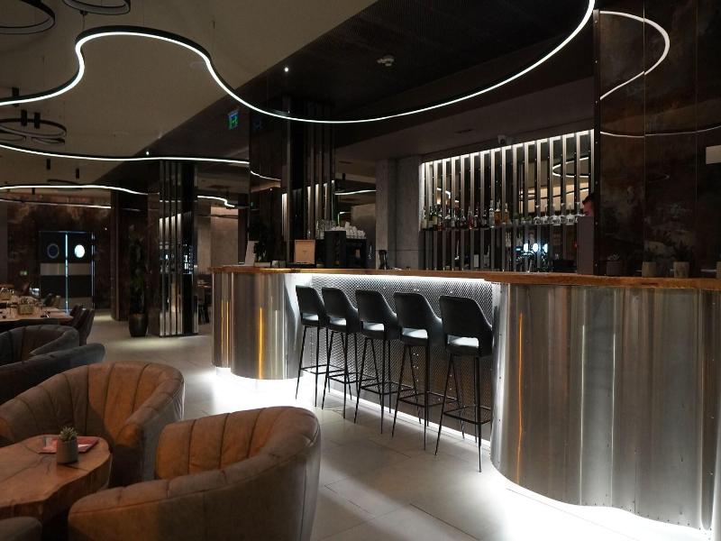 Aniroc Signature Hotel
