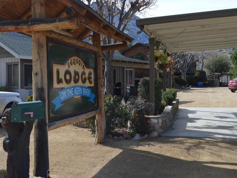 Sequoia Lodge
