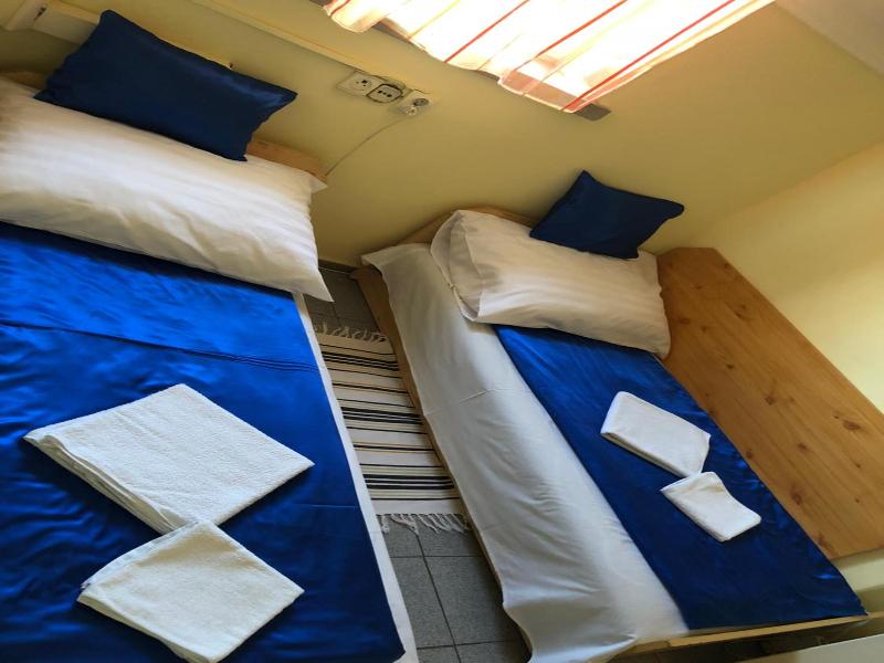 Sashalom Hotel image