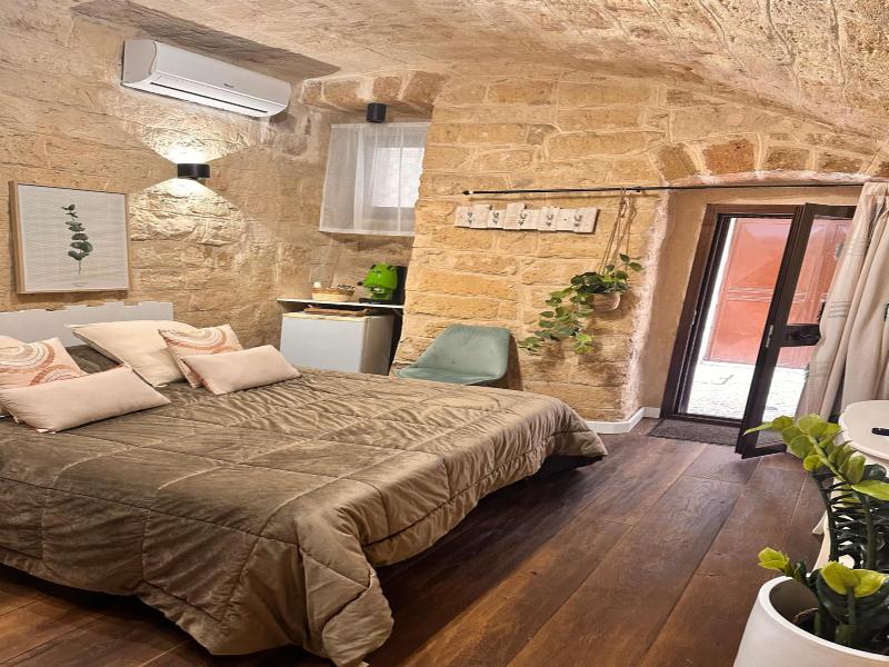 Sisters Residence image