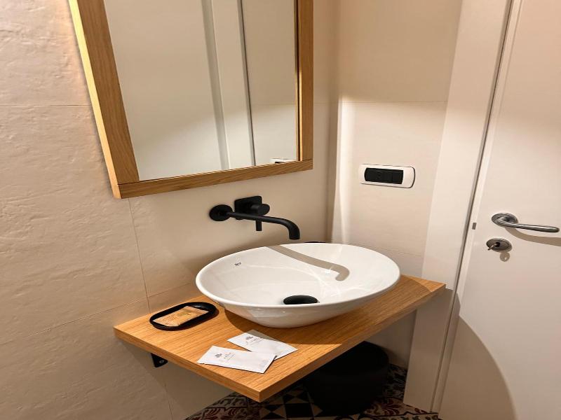 Sisters Residence image