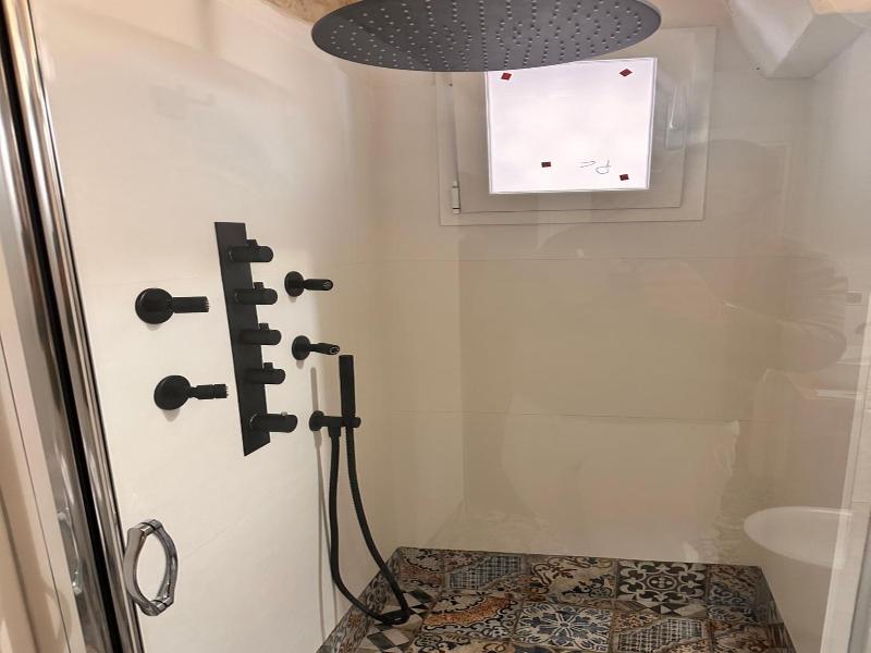 Sisters Residence image