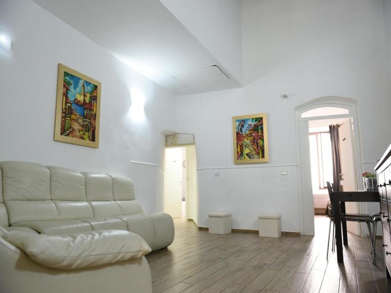 Sisters Residence image