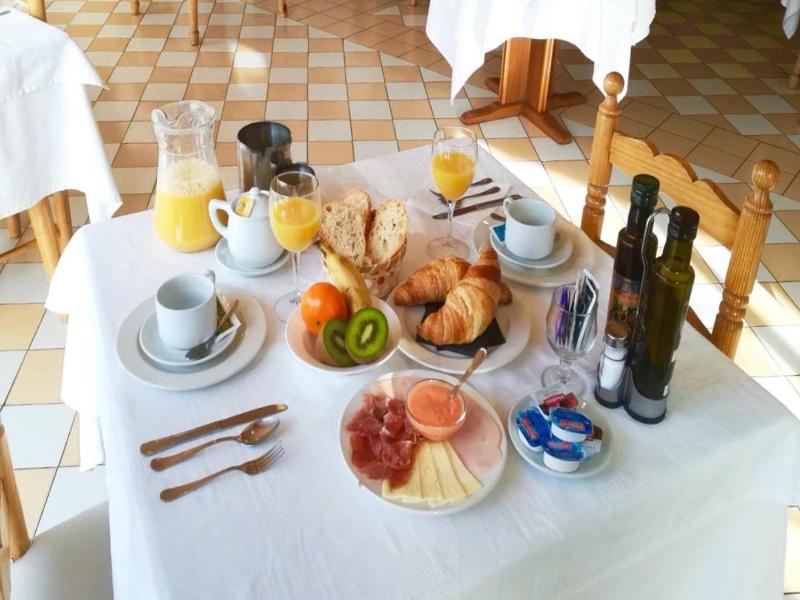 Hotel Mariana image
