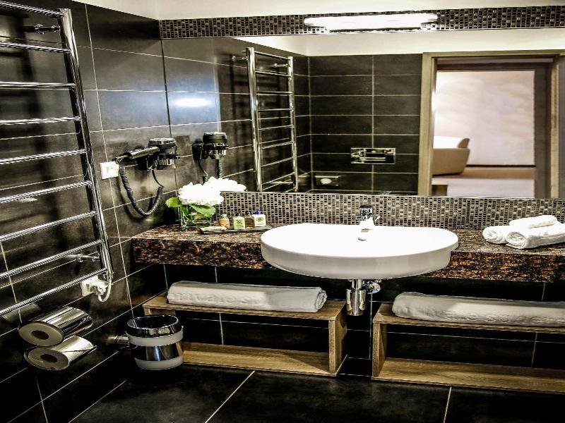 X Bionic Hotel image